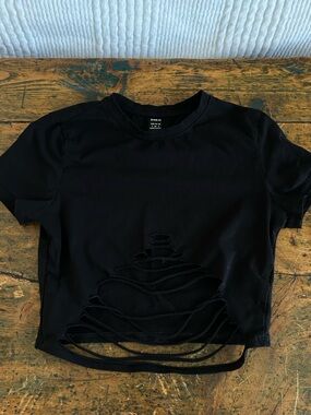 SHEIN Black Short Sleeve Distressed Tee